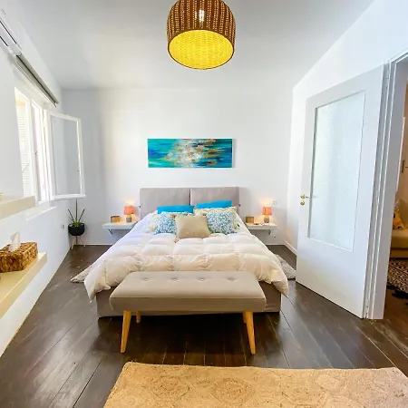 Izmir House *